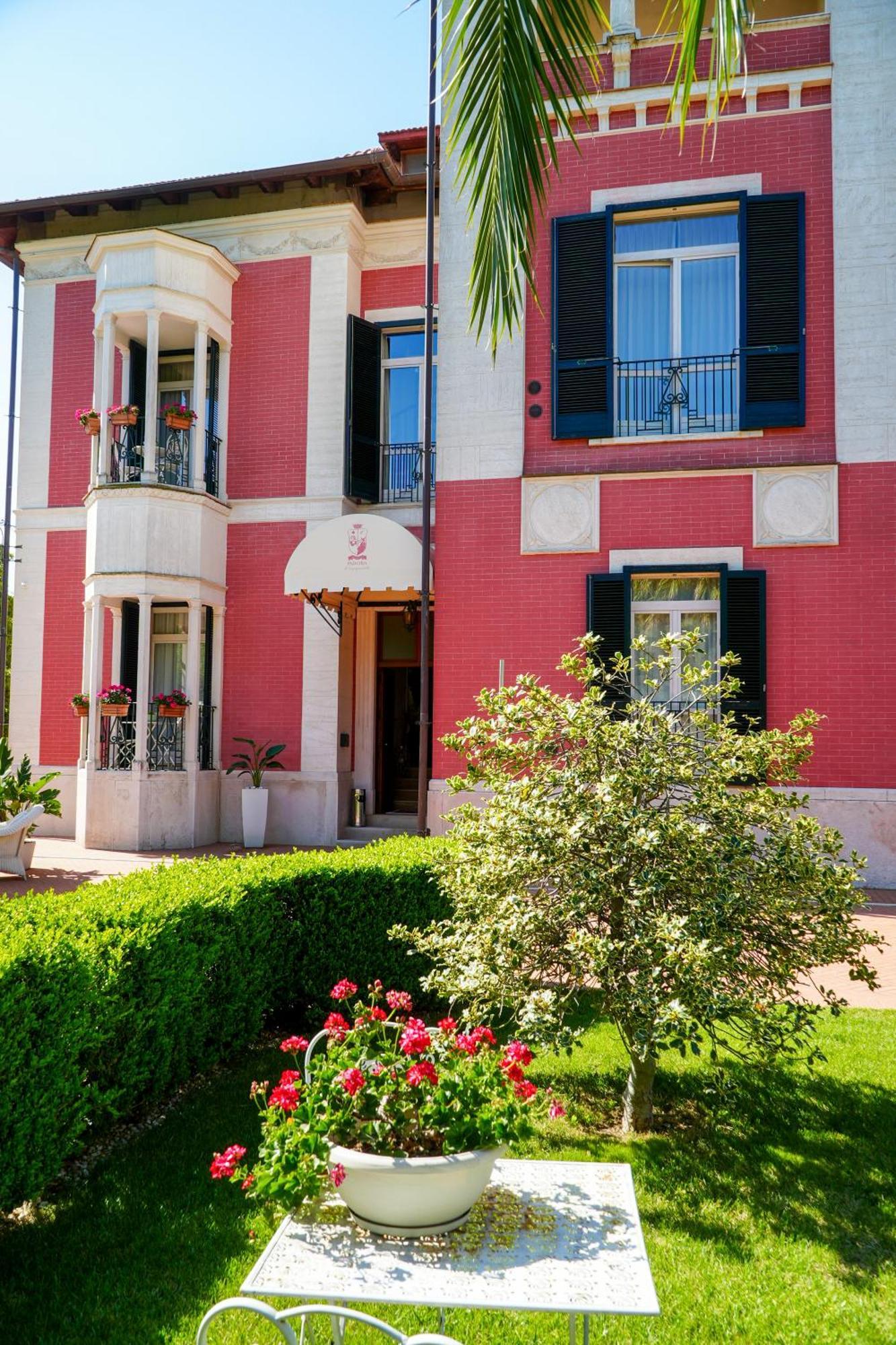 Villa Pallotta Luxury B&B Cerignola Exterior foto